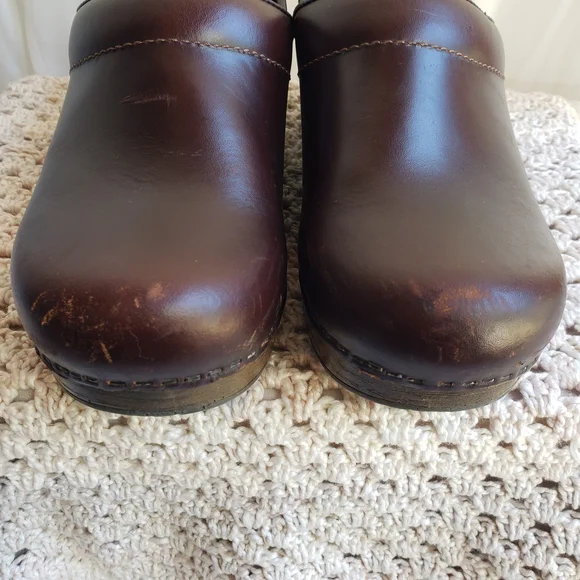 Dansko Brown Leather Women's Mules - Picture 8 of 9